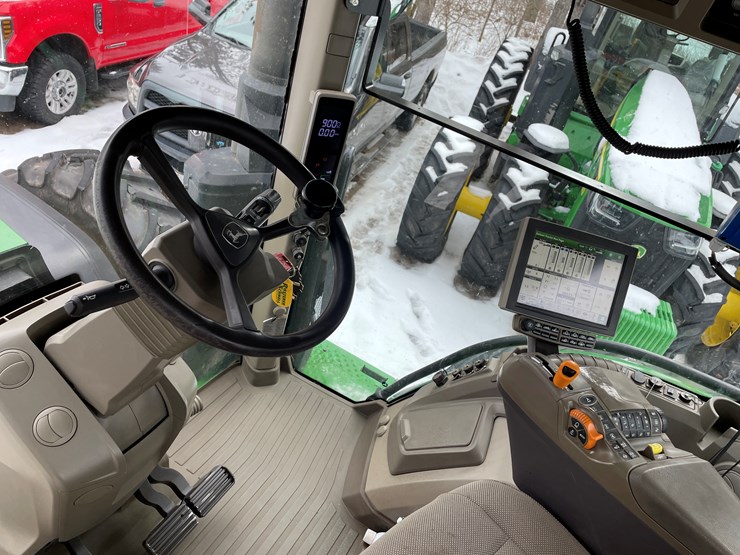 2020-john-deere-8r-340-image-53