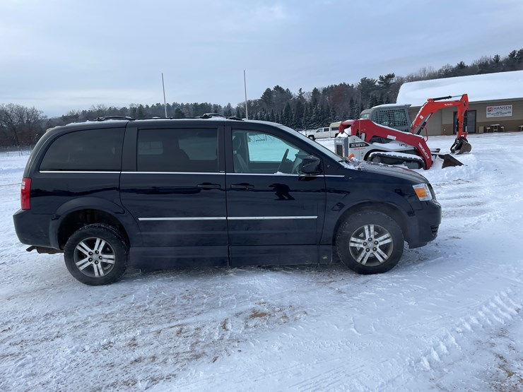 2010-dodge-grand-caravan-image-6