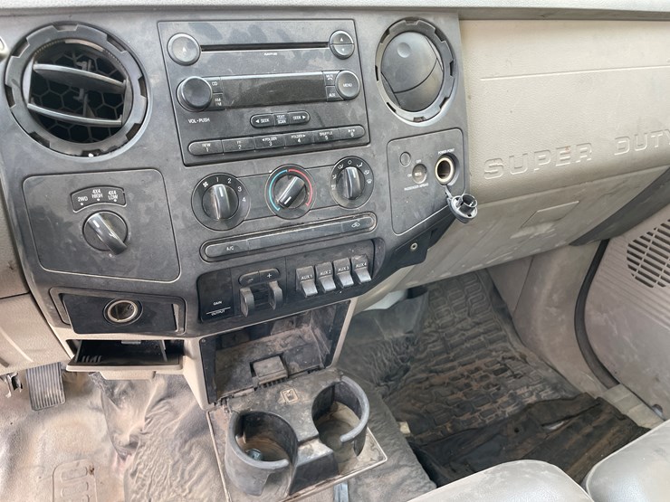 2008-ford-550-image-16