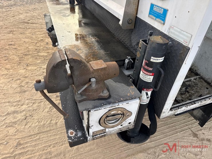 2016-ford-f550-xl-image-22