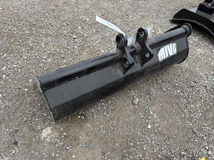 #153-•-mini-excavator-bucket---500mm-image-2