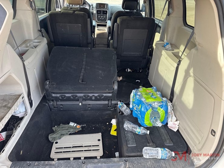 2016-dodge-grand-caravan-image-10