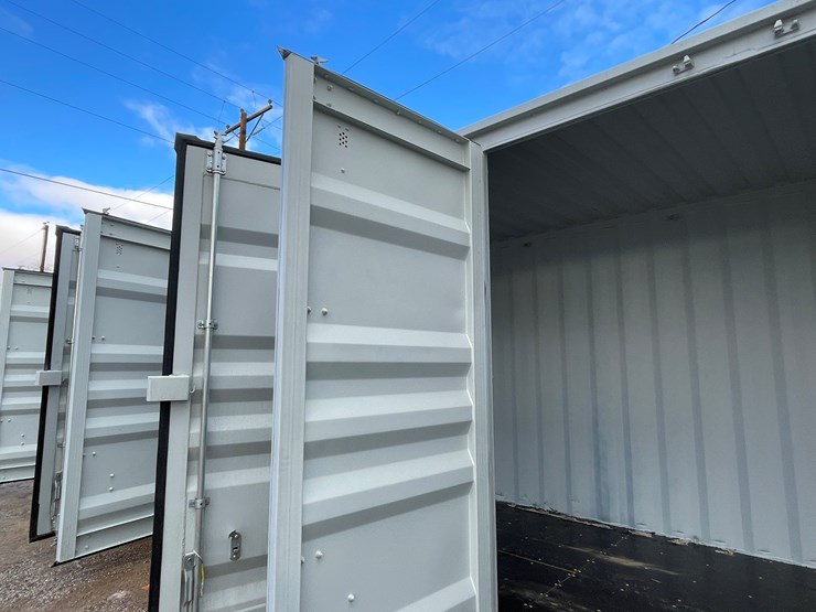 #200d-•-40'-container-image-25