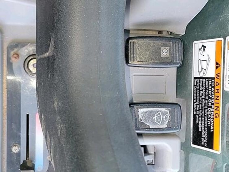 2019-kubota-svl95-2s-image-17