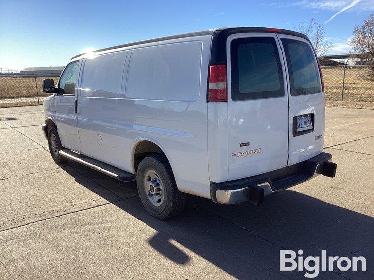 2017-gmc-2500-image-7