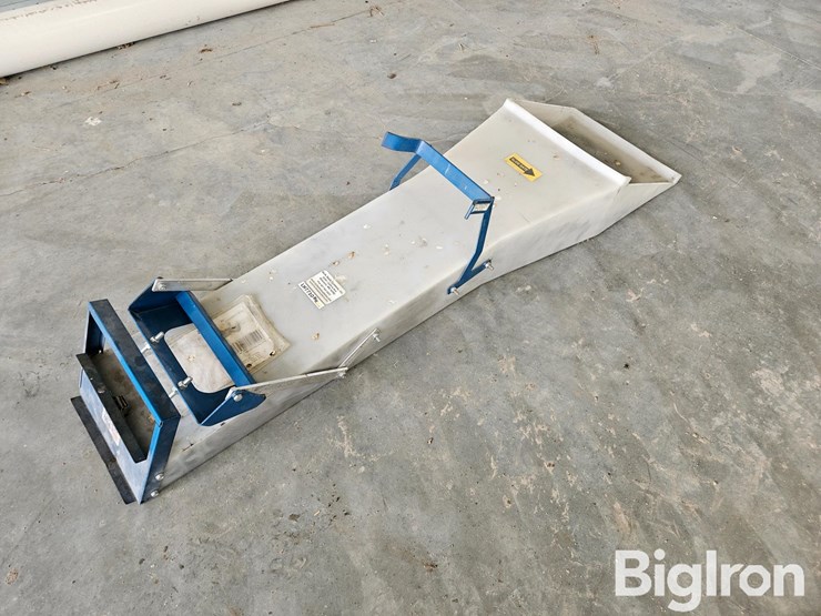 bulk-seed-systems-pro-chute-ii-seed-box-discharge-chute-image-1