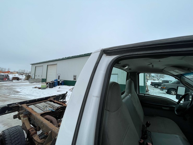 2006-ford-f550-xl-image-26