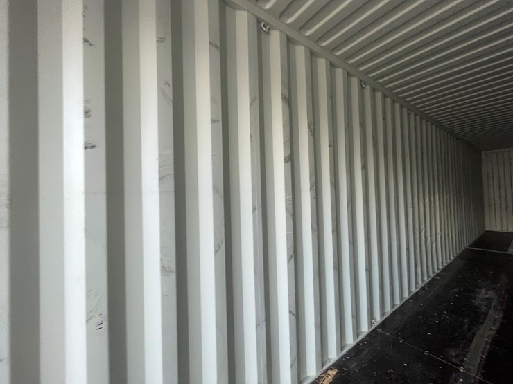 #200b-•-40'-container-image-21