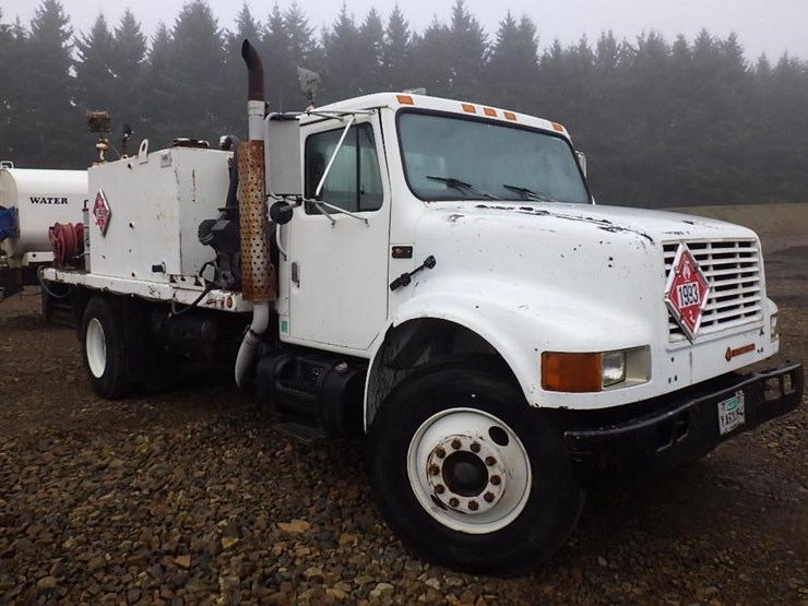 1990-international-4900-image-3