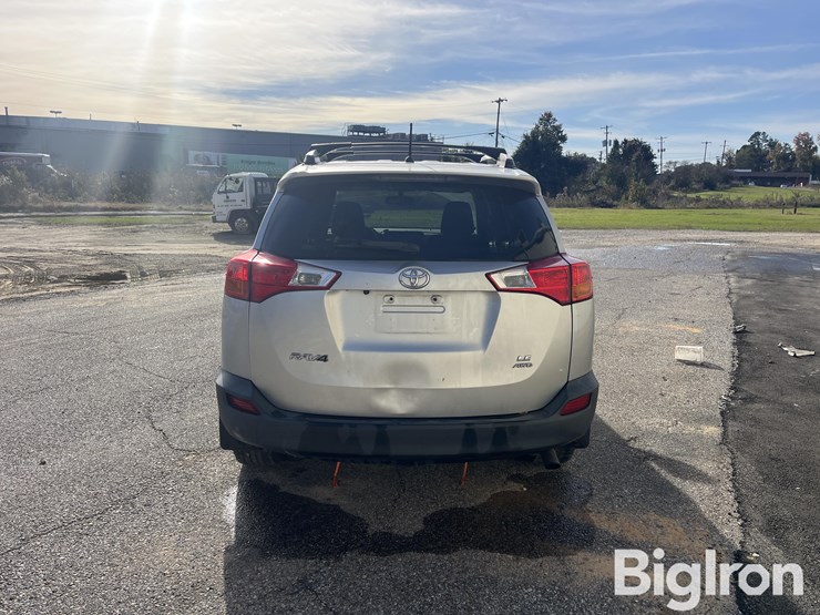 2013-toyota-rav4-le-image-6