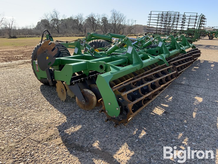 2021-john-deere-2680h-image-7
