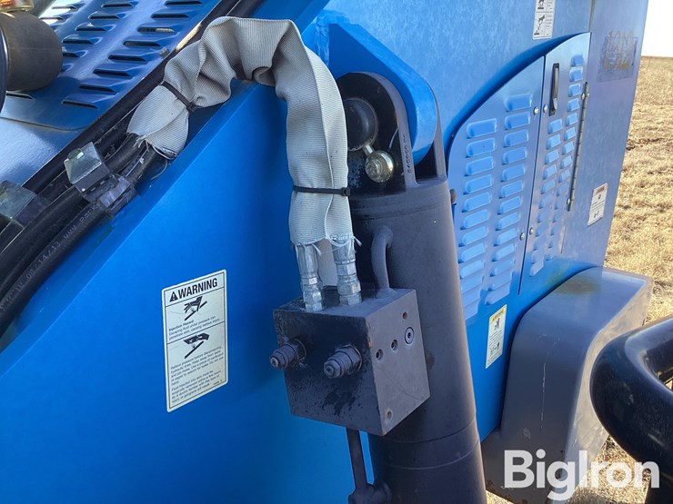 2013-genie-gth1056-image-11