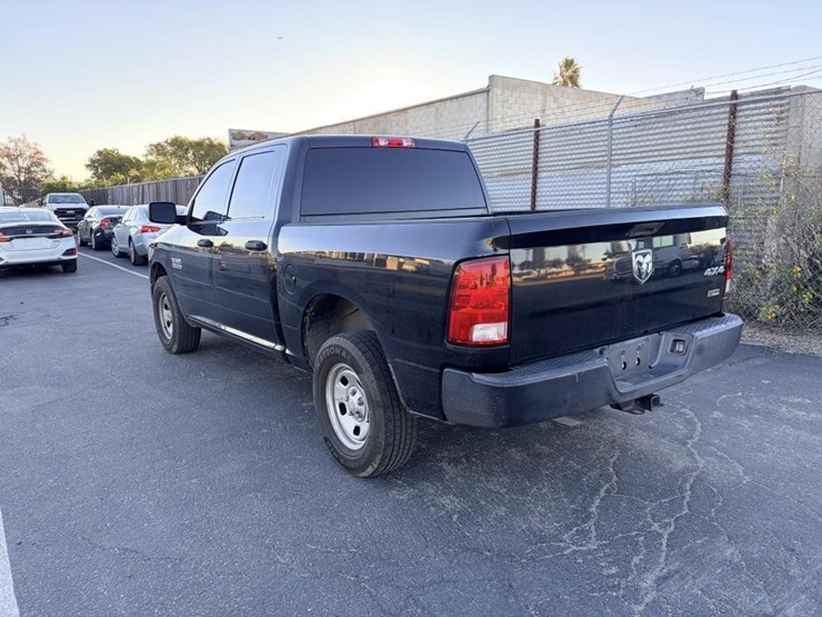 2017-dodge-1500-image-5