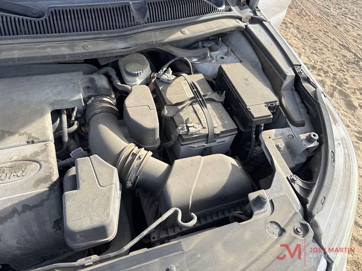 2017-ford-explorer-xlt-image-16