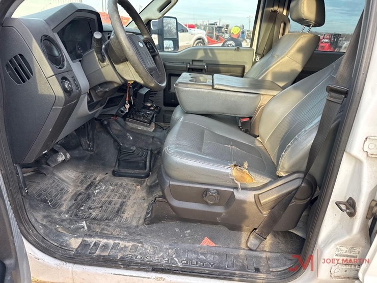 2016-ford-f550-xl-image-36