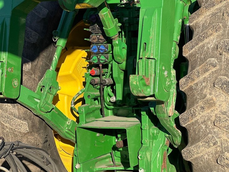 2017-john-deere-8400r-image-9
