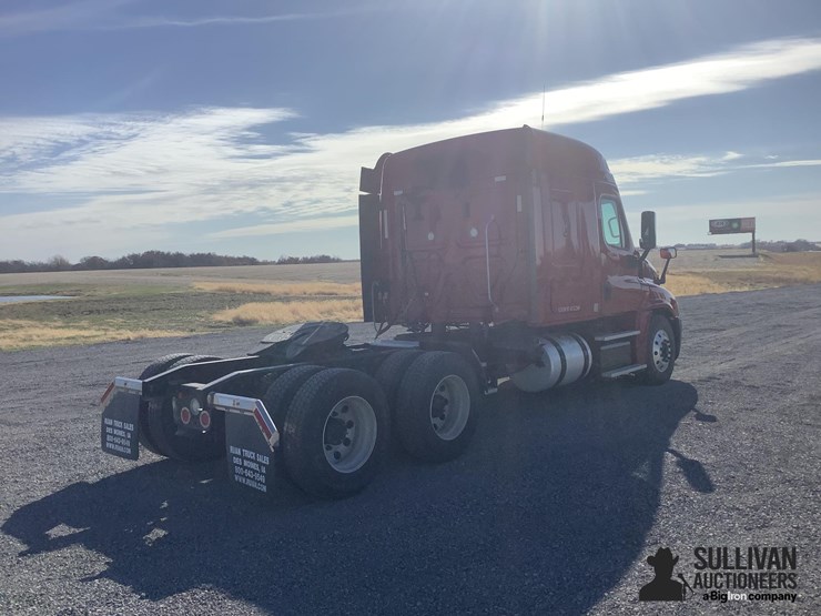 2018-freightliner-cascadia-125-image-5