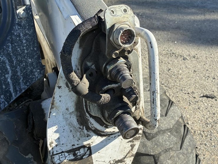 2018-bobcat-s650-image-8