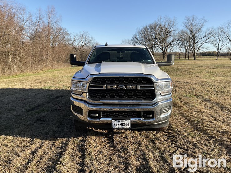 2022-ram-2500-hd-image-2