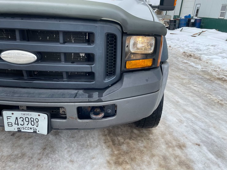 2006-ford-f550-xl-image-9