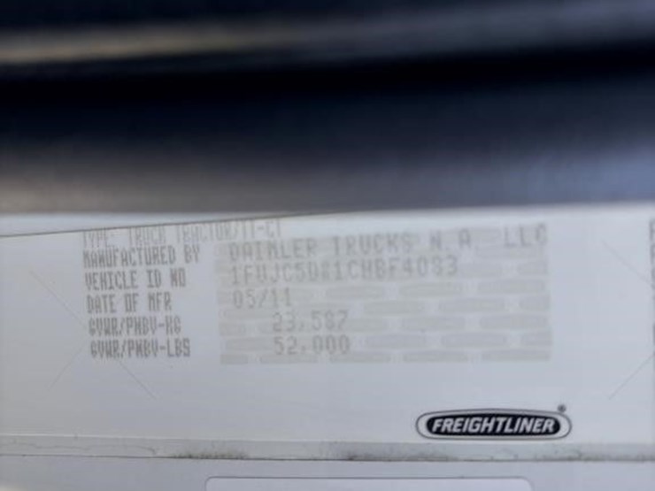 2012-freightliner-m2-semi-truck-tractor-image-13