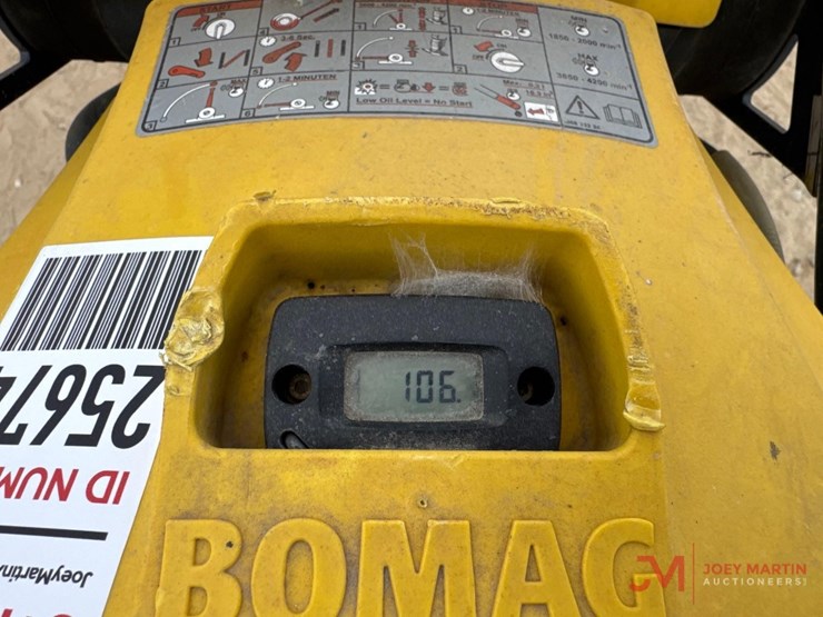 2015-bomag-bt65-image-5