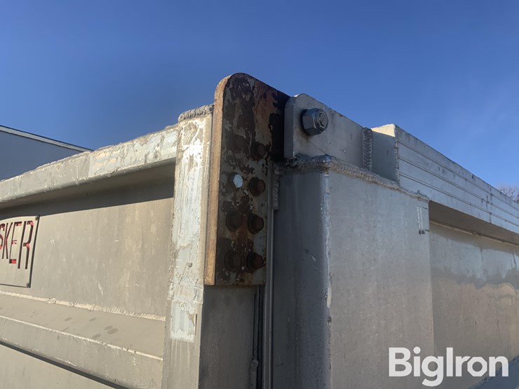 2008-cornhusker-08951-dump-body-image-17