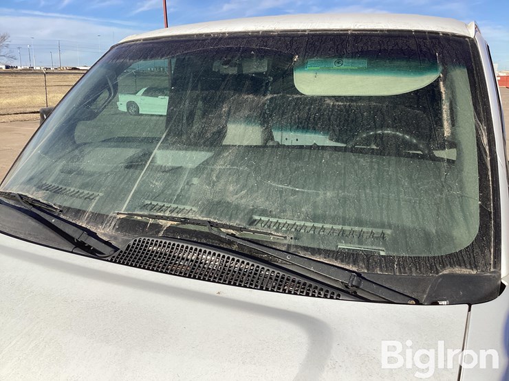 2017-gmc-2500-image-12