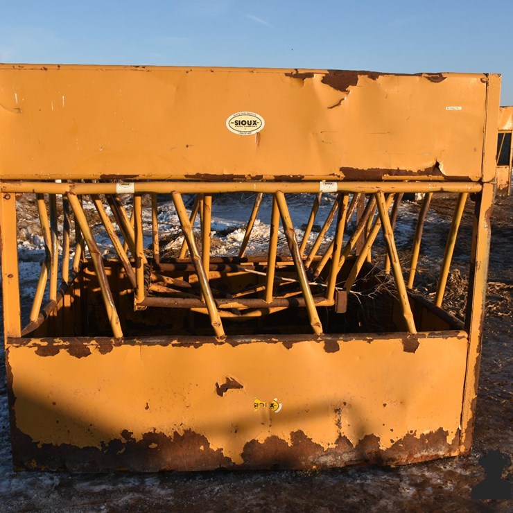 Sioux Square Hay Max Feeder
