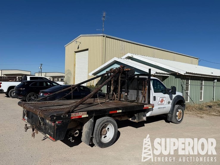 2011-ford-f550-image-5