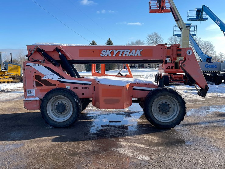 sky-trak-8042-image-6