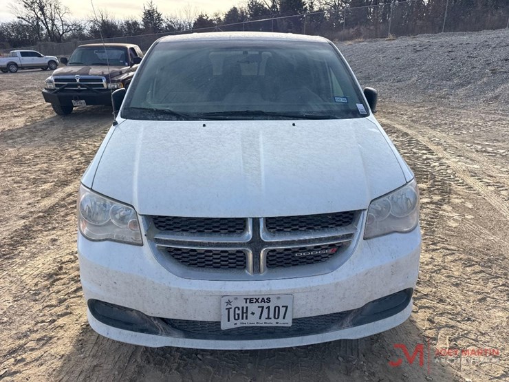 2017-dodge-grand-caravan-image-5