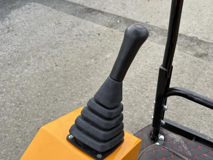 2025-vicsec-vc15-excavator-image-16