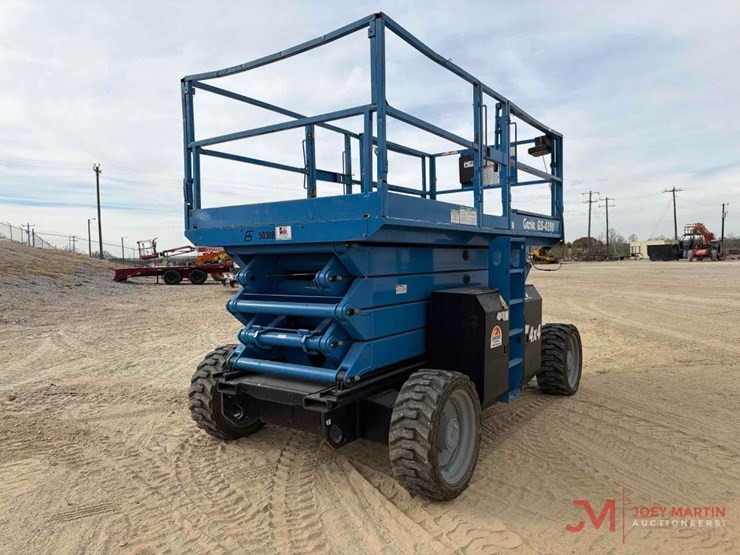2015-genie-gs4390-roughterrain-scissor-lift-image-3
