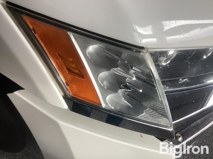 2022-western-star-5700xe-image-14