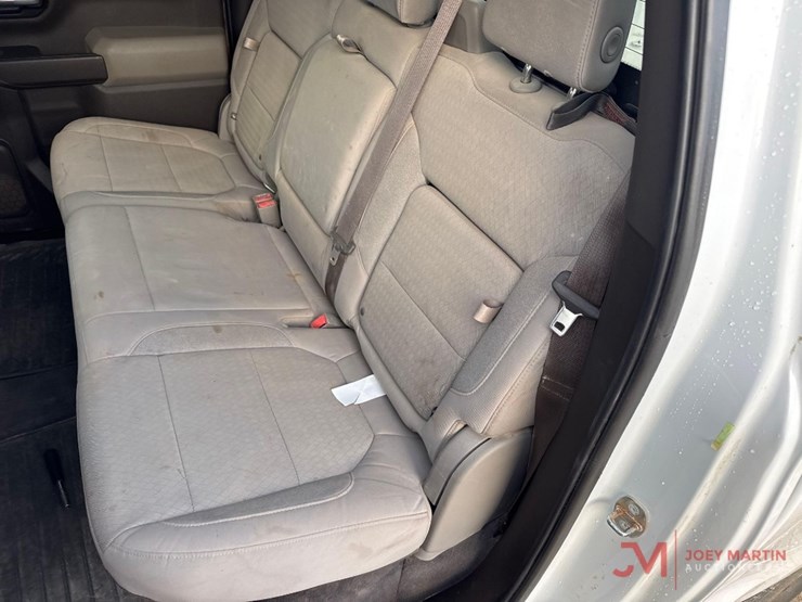 2020-chevrolet-1500-image-19