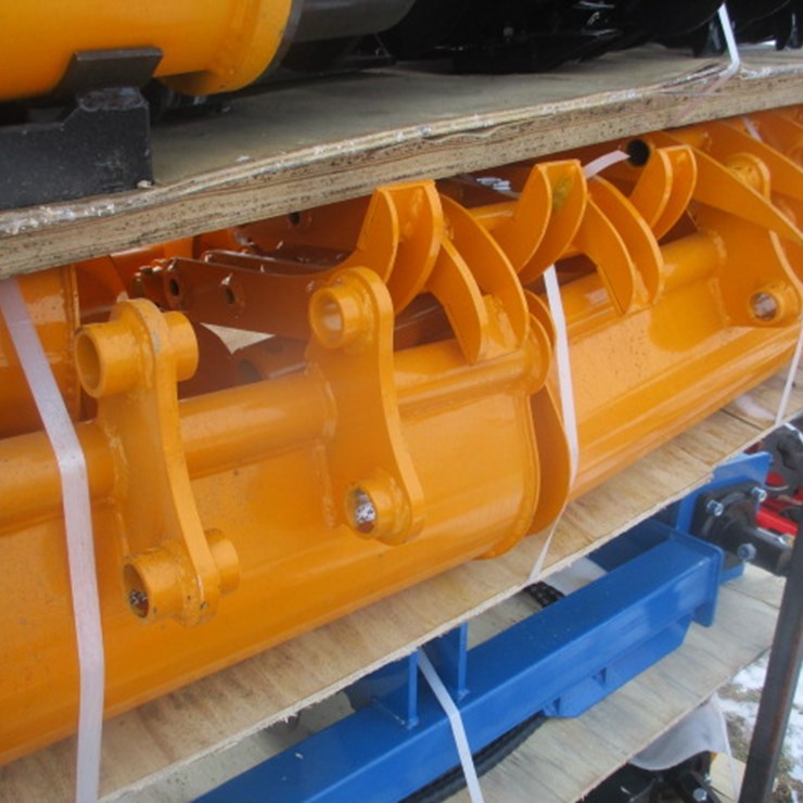 #6639 • CAT 301 Excavator Attachment Package QTY (8) rake, ripper,Grapple,12inch auger, 16-inch auger,8inch narrow bucket; 24inch bucket,32inch bucket fits CAT301