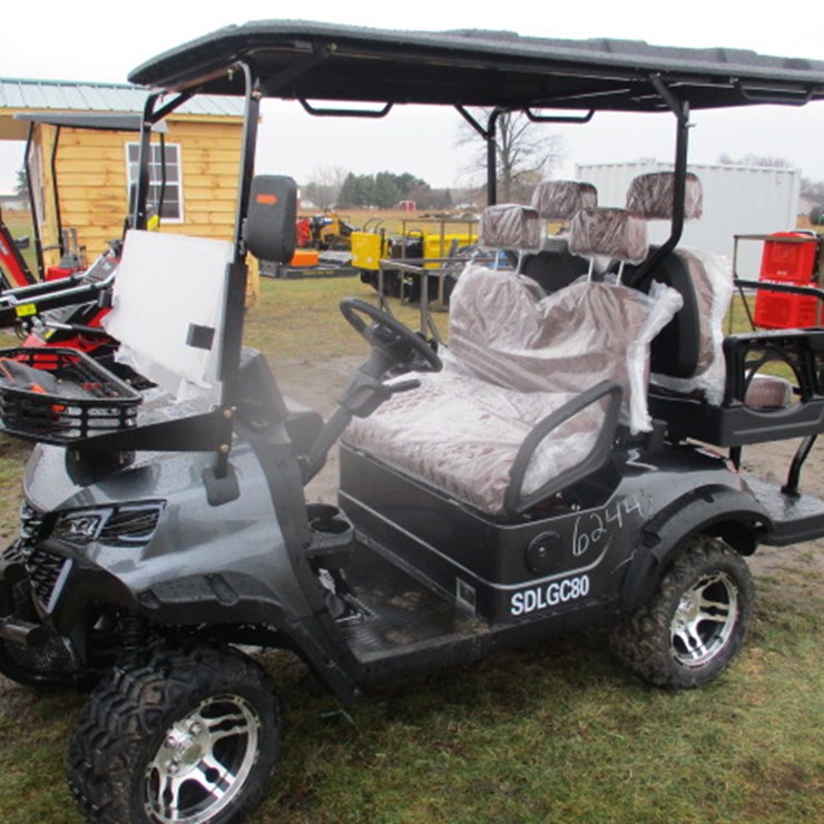 #6244 • SDLGC80 GOLF CART ATTENTION BODY HAS A CRACK BEHIND FRONT DRIVER SIDE SEAT SDLGC80 GOLF CART Rated member: 4 people Range: =50miles Top speed: 23-24miles/h System voltage: 60V Motor power: 4KW AC motor Minimum turning radius: 4M Braking distance