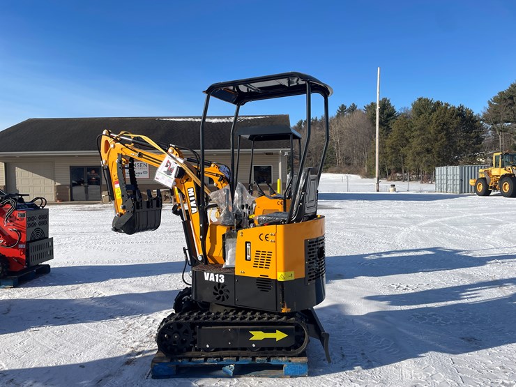 #130-•-miva-va13-mini-excavator-(mosinee,-wi)-image-8
