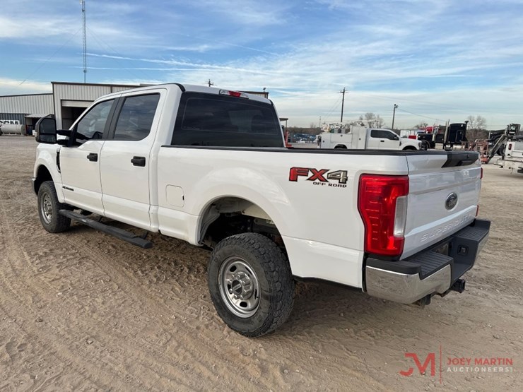 2018-ford-f250-xl-image-3