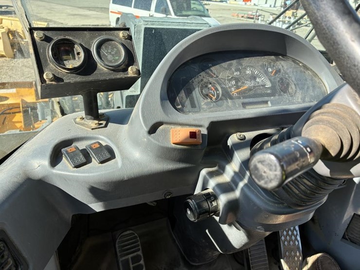 2008-komatsu-wheel-loader-image-25