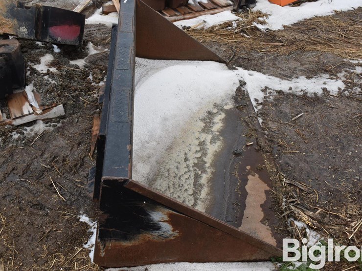 skid-steer-bucket-image-3