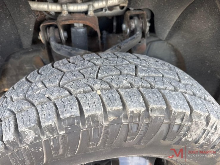 2016-chevrolet-silverado-3500-image-28