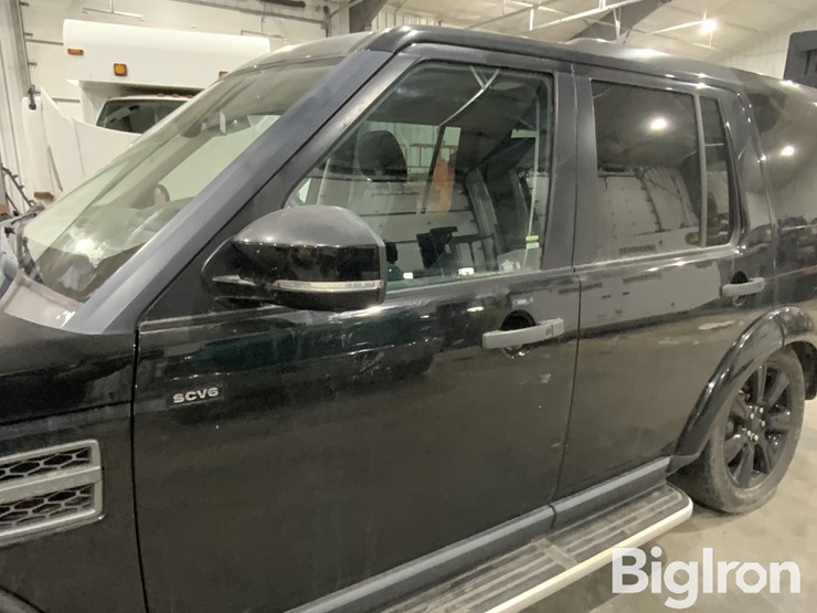 2016-land-rover-lr4-image-16