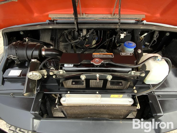 2023-kubota-rtvx1140-image-12