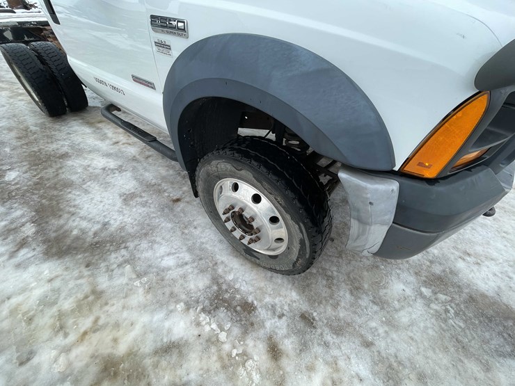 2006-ford-f550-xl-image-17