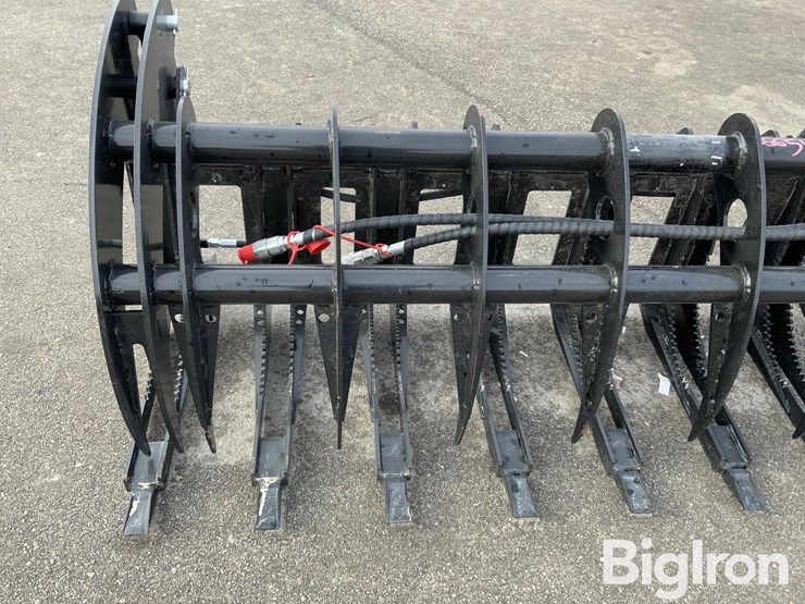 2025-giyi-clg72-72"-skid-steer-curved-log-grabber-image-16