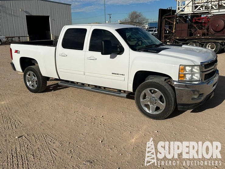 2014-chevrolet-2500-image-8