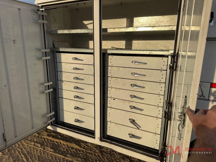 2016-ford-f550-xl-image-10