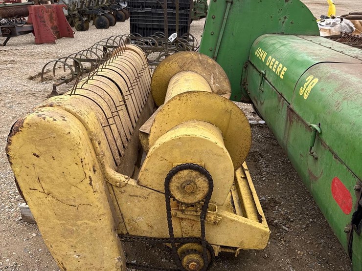 john-deere-38-image-4